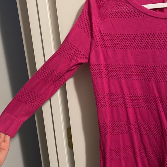 3/$15💛 🌺 Pink Banana Republic Sweater 🌺 - Picture 3 of 5
